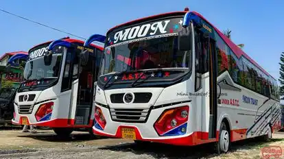 MOON TRAVELS Bus-Front Image