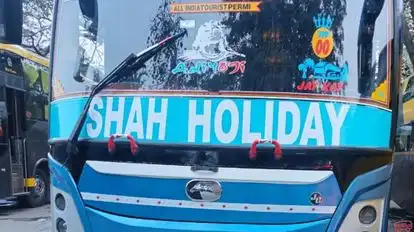 SHAH HOLIDAY TRAVEL  Bus-Front Image