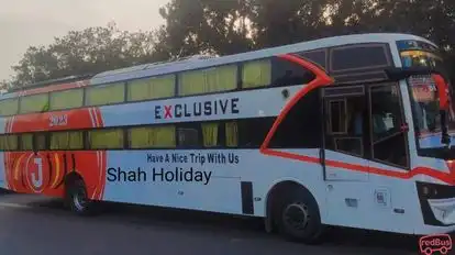 Shah Holidays Bus-Side Image