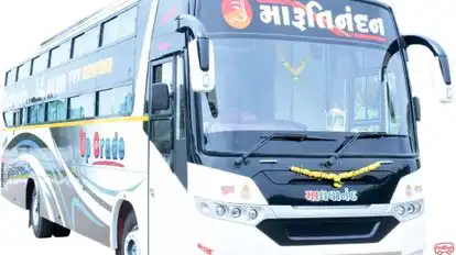 MARUTI NANDAN TRAVELS Bus-Front Image