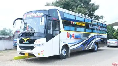 MARUTI NANDAN TRAVELS Bus-Side Image