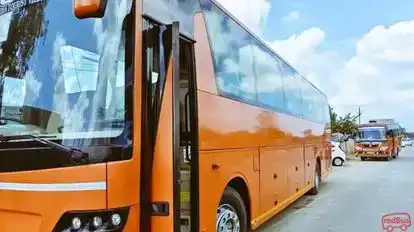 goLuxury Bus Bus-Side Image