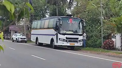 UFO Bus Bus-Front Image