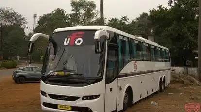 UFO Bus Bus-Front Image