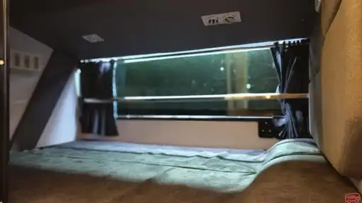 VARNIRAJ TRAVELS Bus-Front Image