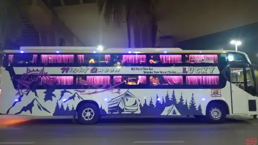 Unity Travels Bus-Front Image
