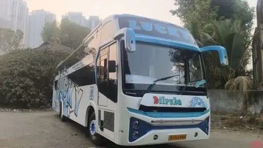 Unity Travels Bus-Front Image