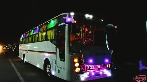 Hira Travels Bus-Front Image