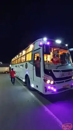 Hira Travels Bus-Front Image