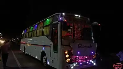 Hira Travels Bus-Front Image