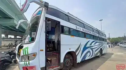 STR TRAVELS Bus-Side Image
