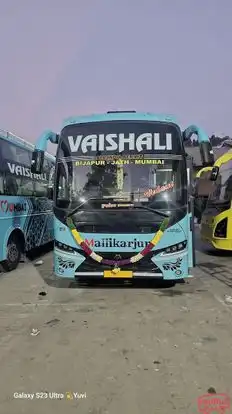 VAISHALI TRAVELS Bus-Front Image