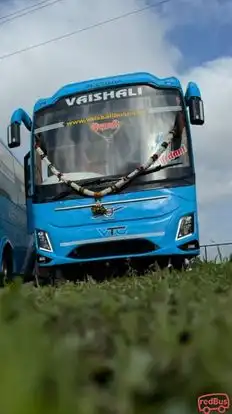 VAISHALI TRAVELS Bus-Front Image