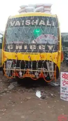 VAISHALI TRAVELS Bus-Front Image