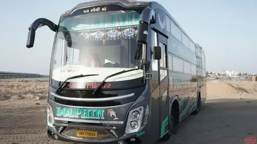 JAY TRAVELS Bus-Front Image