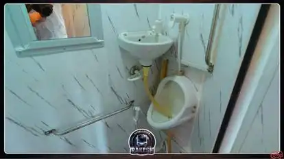 Hey Rajeshwar Travels Bus-Amenities Image