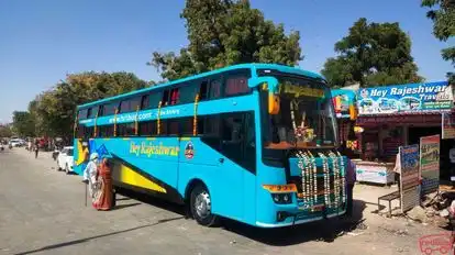 Hey Rajeshwar Travels Bus-Side Image