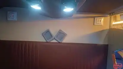CMR Express Bus-Amenities Image