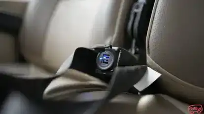 NueGo Bus-Amenities Image