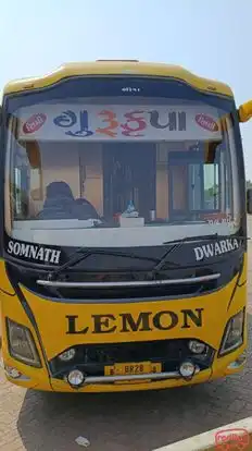 Gurukrupa Travels Bus-Front Image