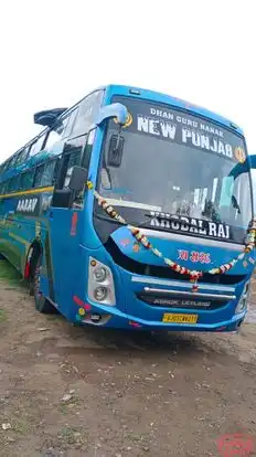 New Punjab Travels Aurangabad Bus-Front Image