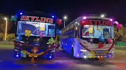 Skyline Express Bus-Front Image