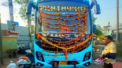 Prayagraj Travels Agency Bus-Front Image