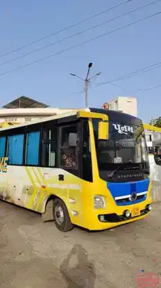 POONAM TRAVELS  Bus-Side Image