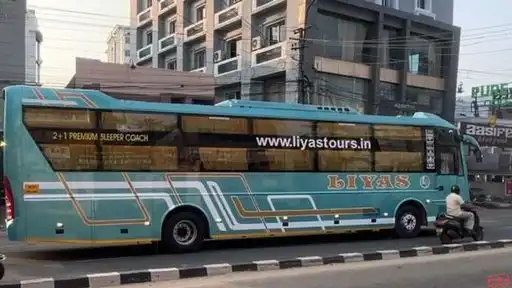 LIYAS TOURS Bus-Front Image