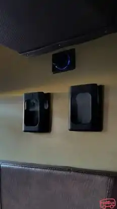 Maahi Metro Bus-Amenities Image