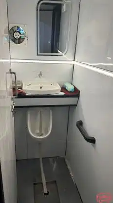 Jamna Travels (Delhi) Bus-Amenities Image