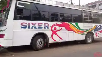 Sixer Bus Service Bus-Side Image