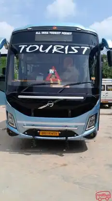 SHRI KRISHNA TRAVELS & CARGO  Bus-Front Image