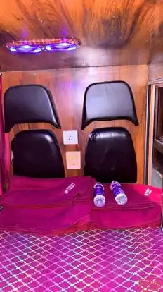 Shub Yatra Holidays Bus-Amenities Image