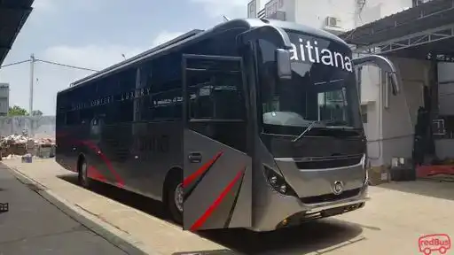 AITIANA  CRUISELINERS  Bus-Front Image