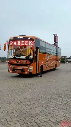 Pareek Travels Bus-Front Image