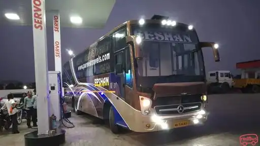 Pareek Travels Bus-Front Image