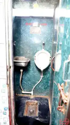 R.S Yadav Travels Bus-Amenities Image