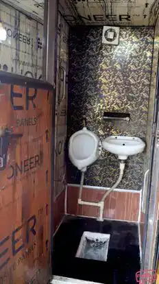 R.S Yadav Travels Bus-Amenities Image