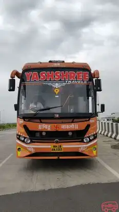 Yashshree Travels  Bus-Front Image