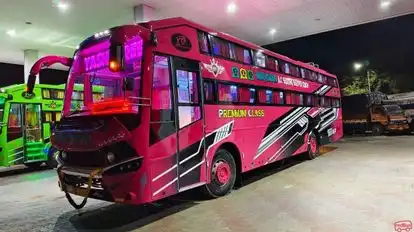 Yashshree Travels  Bus-Front Image