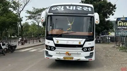 New Parasmani Travels Bus-Front Image