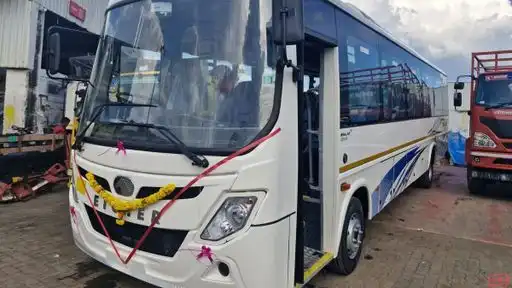 Yash tours and travels  Bus-Front Image