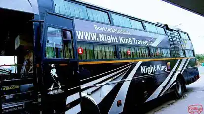 Night king travels Bus-Side Image
