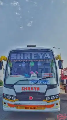 Shreya Travels Bus-Front Image