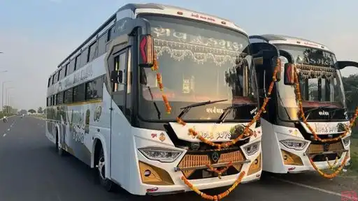 Shivkamal Travels Bus-Front Image