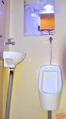 Sharma Travels Bus-Amenities Image