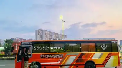 SHRI VISHWAKARMA TRAVELS (KETU) Bus-Side Image