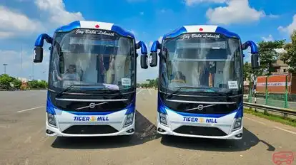 Tiger Hill Bus-Front Image