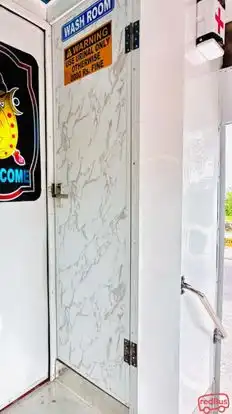 Raj Travel Bus-Amenities Image